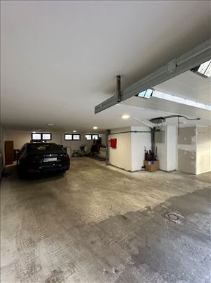 Privatna garaža 110m2,Bulevar kralja Aleksandra