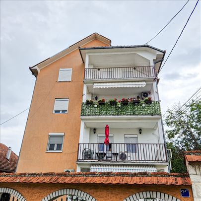 Zemun, Šilerova, 82m2, T, trosoban, uknjižen