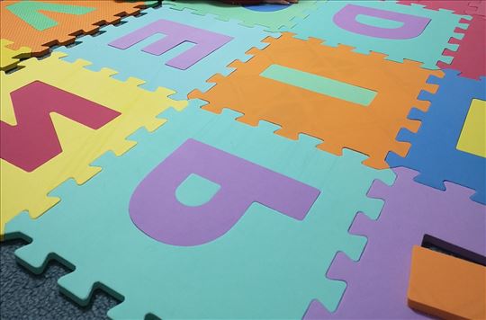 Podloga za bebe i decu ABC puzzle 