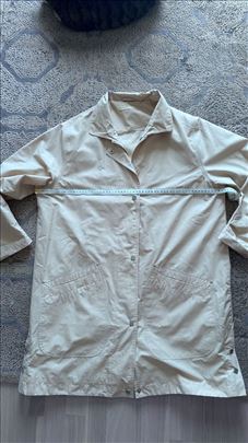 Продајем женски кабаницу