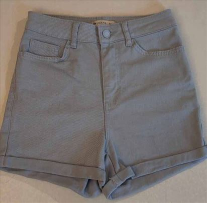 LC Waikiki kratke pantalone vel. XS/S