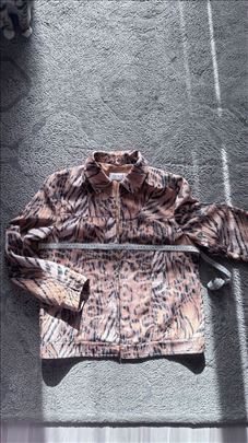 продајем лепу јакну