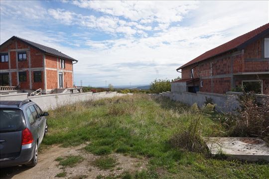 Odlican plac kod iznad Lidla na Smederevskom putu