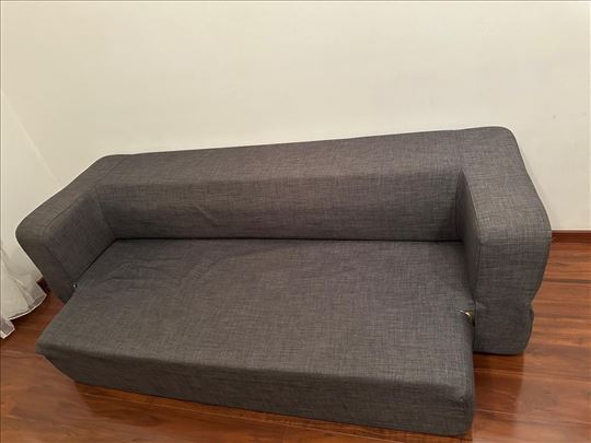 Sofa iz Ikea prodavnice