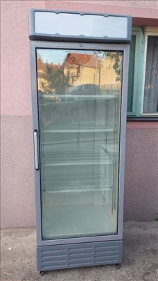 Rashladne vitrine frižideri 800 litara