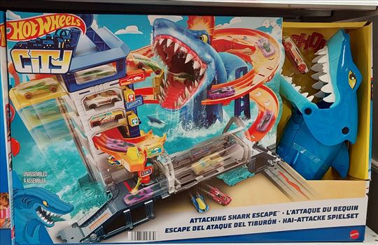 Hot Wheels Attacking Shark Escape set