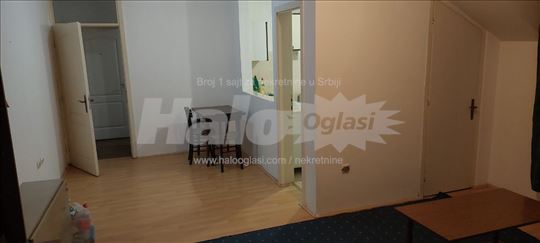 Izdajem jednoiposoban stan