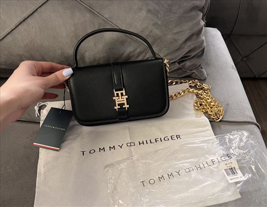 Tommy Hilfinger torba. Nova sa etiketom 