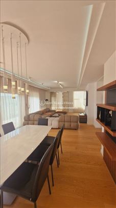 Lux petosoban penthouse,2 garazna mesta