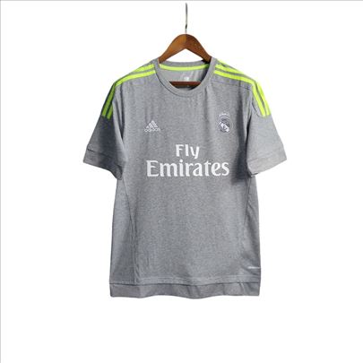 Real Madrid 2015/2016 gostujuci dres