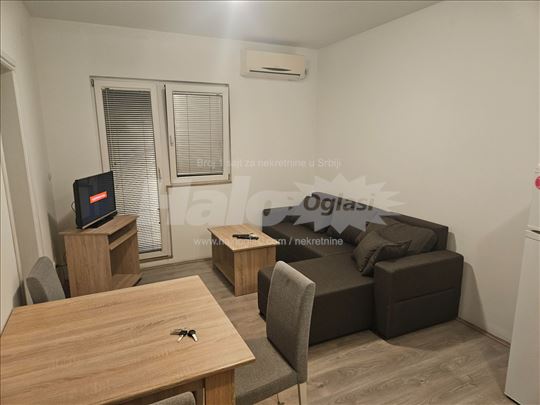 Borca, nov lep stan, iznad robne kuce Shangai