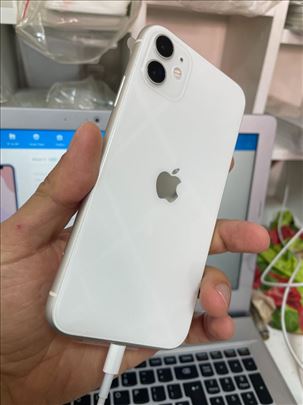 iPhone 11 BeleBoje - Novo Stanje, Samo Aktiviran