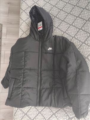 Ženska Nike jakna nova