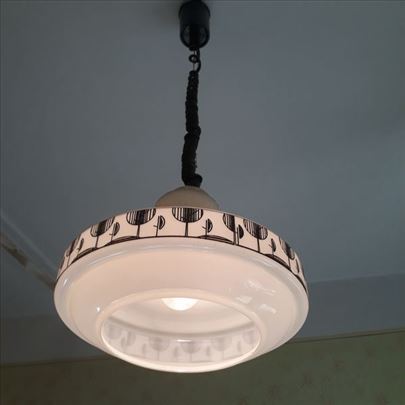 Stakleni klasican luster
