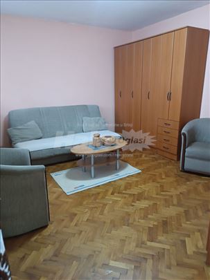 Izdajem  namešten dvosoban stan