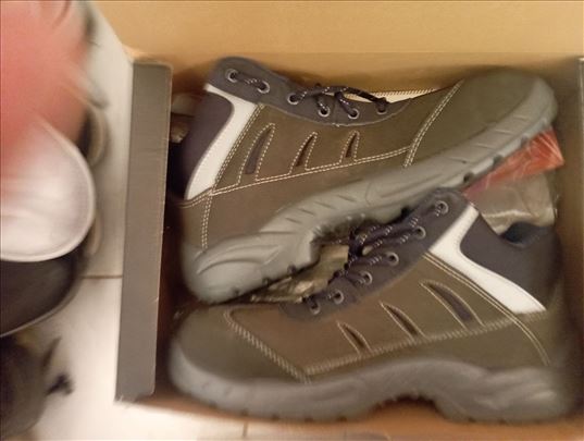 Zaštitne cipele sa ojačanjem novo, nove