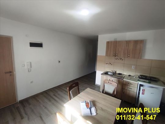 Ub, centar, 49m2, parking mesto