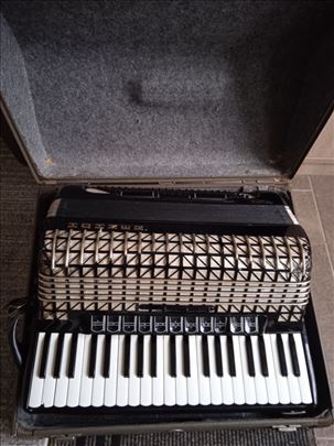 Hohner Atlantic IV 