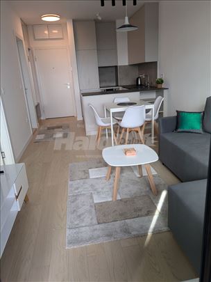 Blok 58 -Lastavica 1.5 stan sa garažnim mestom