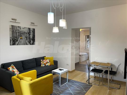 Strahinjica bana, Stari grad, 2.0 квартира 