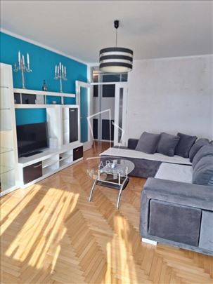 Voždovac,izdaje se  luksuzan stan, 68m2 ID#9296