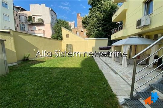 Vracar, lux, 130m2, DVORISTE, preporuka