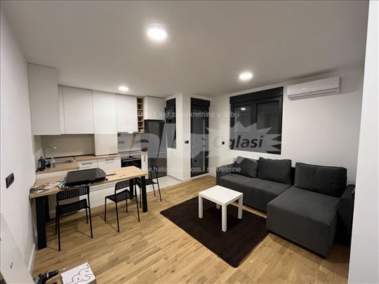 Crnogorska 9 Zemun 38m2