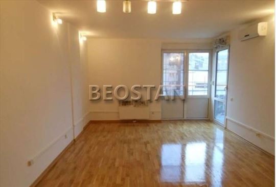 Novi Beograd - Blok 19a park apartmani #60040