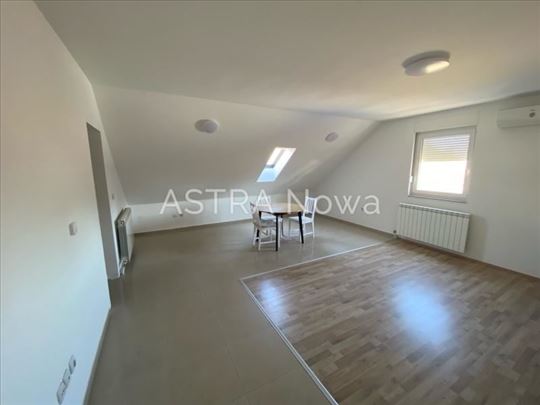 Zemun, novogradnja, 3.0, garaža ID 8070