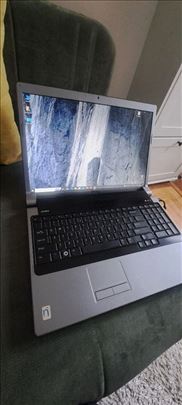 Dell Studio 1735 fullHD