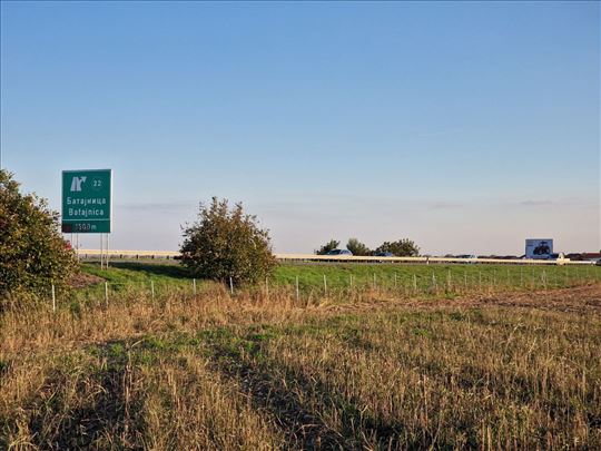 Građevinsko zemljište, Autoput za Novi Sad, 225ar