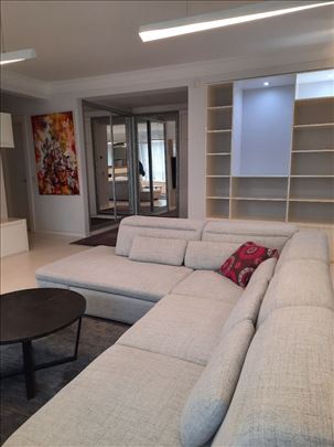 Diplomatski lux stan Dedinje 130m2