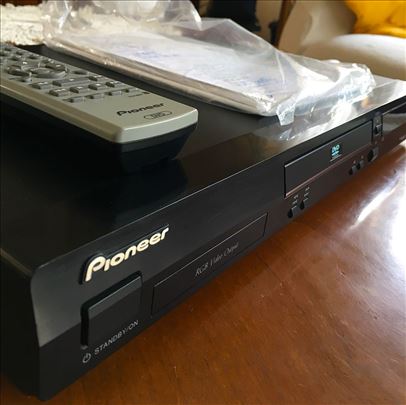 CD/DVD player Pioneer DV-454 sa daljinskim