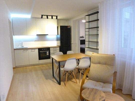 Kralja Petra, parking, terasa 20m2, pet friendly