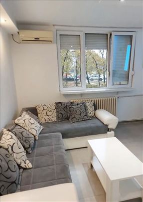 Novi Beograd, Opština, Pariske komune, 31m2