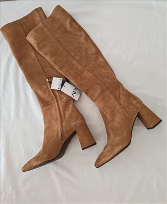 Čizme Zara, nove, prevrnuta koža