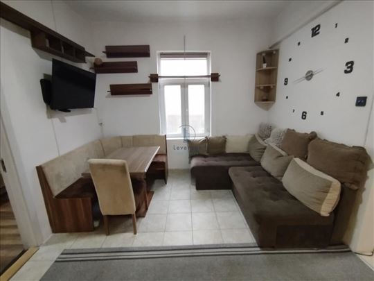 Gundulićev venac, Budimska, 45 m2