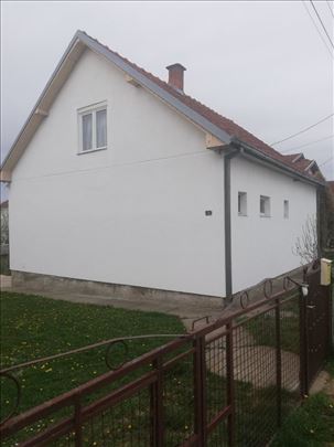 Kuća u Malim Pčelicama, 100m2