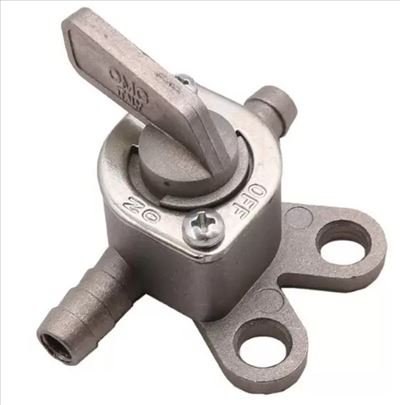 Slavina goriva univerzalna 8 mm sa rupama za fiksi