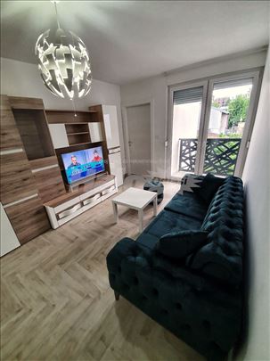 Lux nov stan u zgradi
