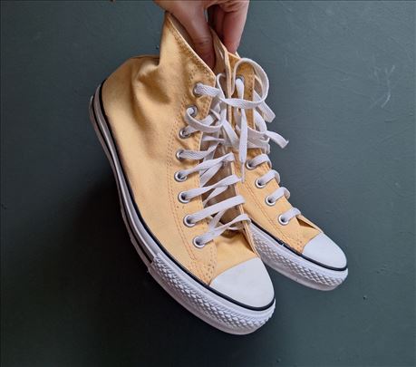 Žute starke Converse