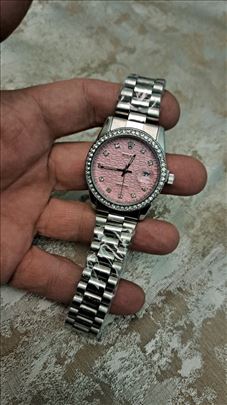 Rolex Zenski Sat Quartz Prelepog Dizajna Nov Roze