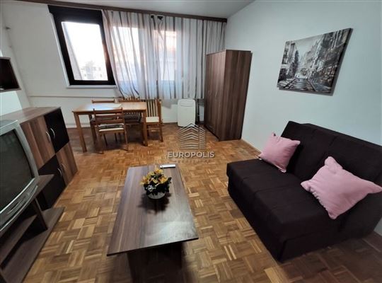 Ulofa Palmea, Mirijevo, Zvezdara ID#3726