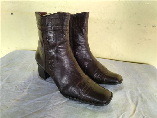 Ženske čizme od prirodne kože