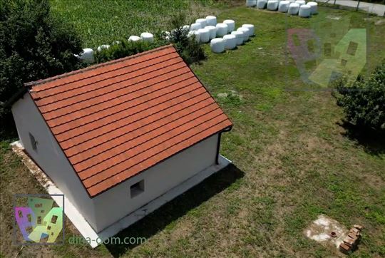 Izuzetno obradivo zemljište sa kućom pored Dunava