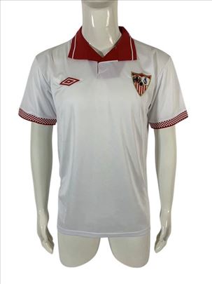 Sevilla 2012/2013 domaci dres