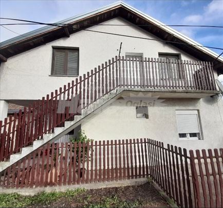  Kuca (stan) Padinska Skela 110 m2