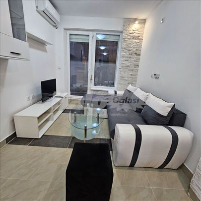 Izdavanje Lux stana Karaburma 45m2