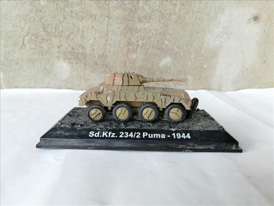 Nemačko oklopno vozilo sd.kfz.234/2 puma-1944