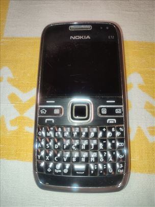 Nokia E72